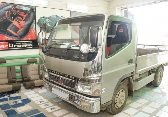 Перетяжка сидений Mitsubishi Canter