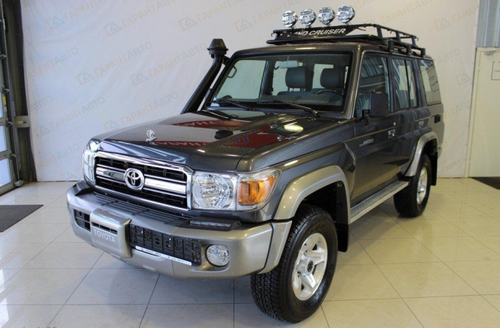 Перетяжка салона Toyota Land Cruiser Prado Охотник