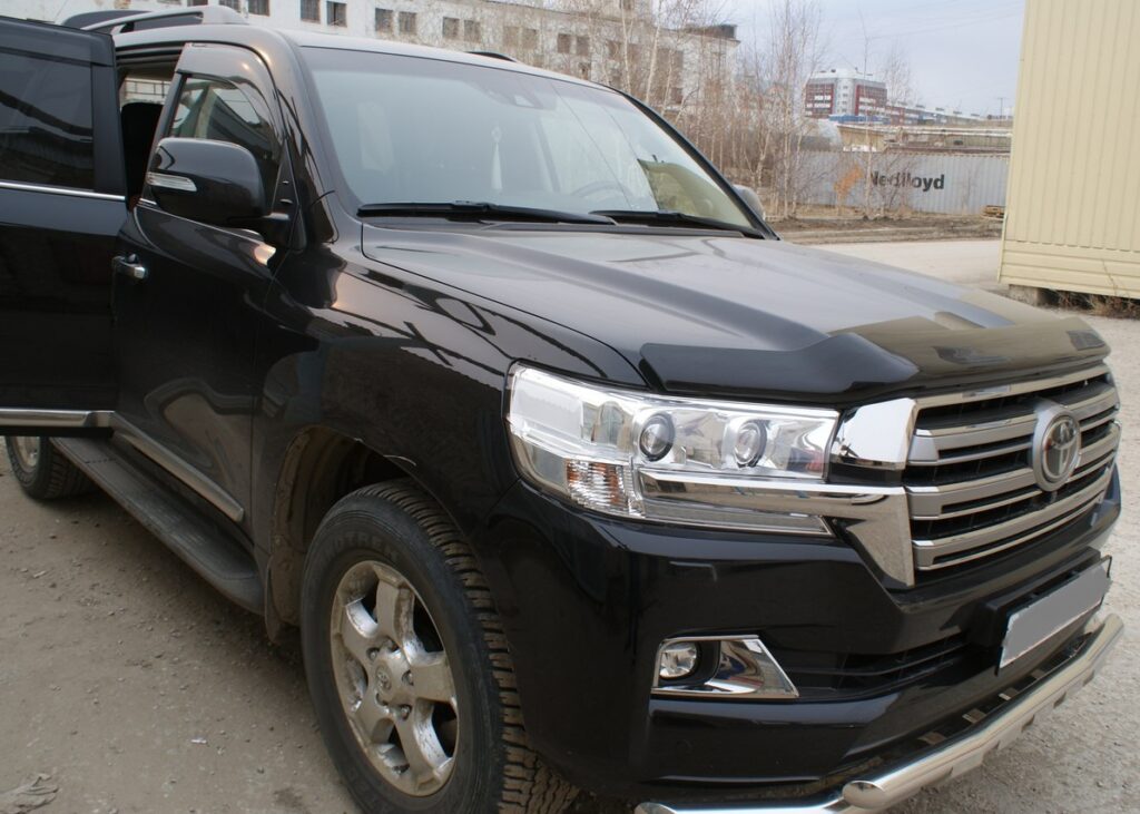 Пошив авточехлов Land Cruiser 200 Series 2015