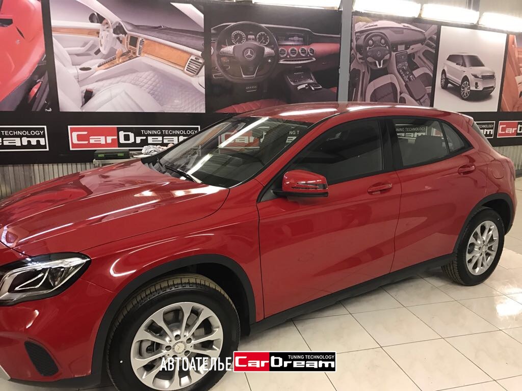 Перетяжка салона автомобиля кожей Mercedes-Benz GLA 250