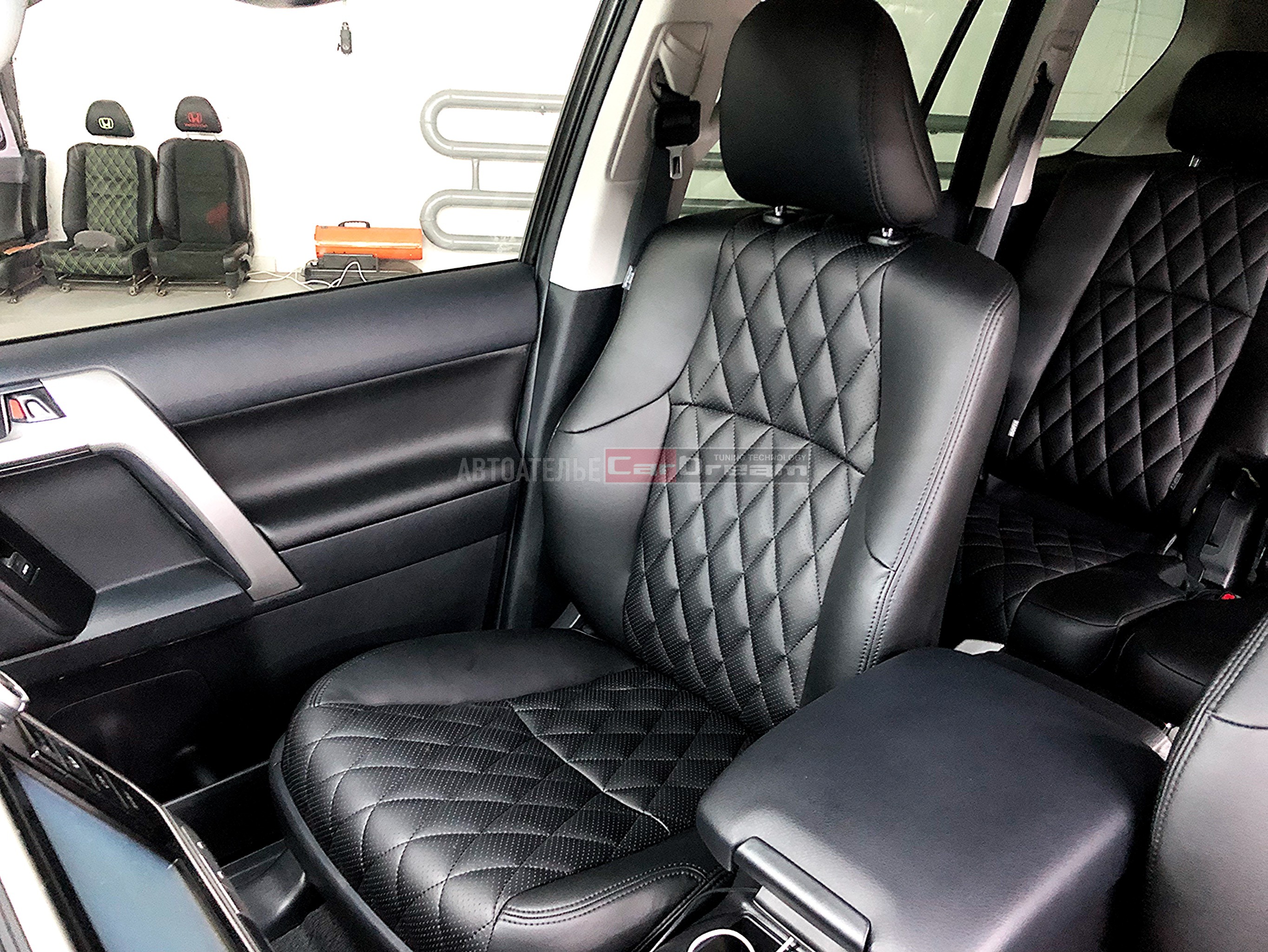 Перетяжка салона кожей Toyota Land Cruiser Prado 150 2019 / 23.12.2019