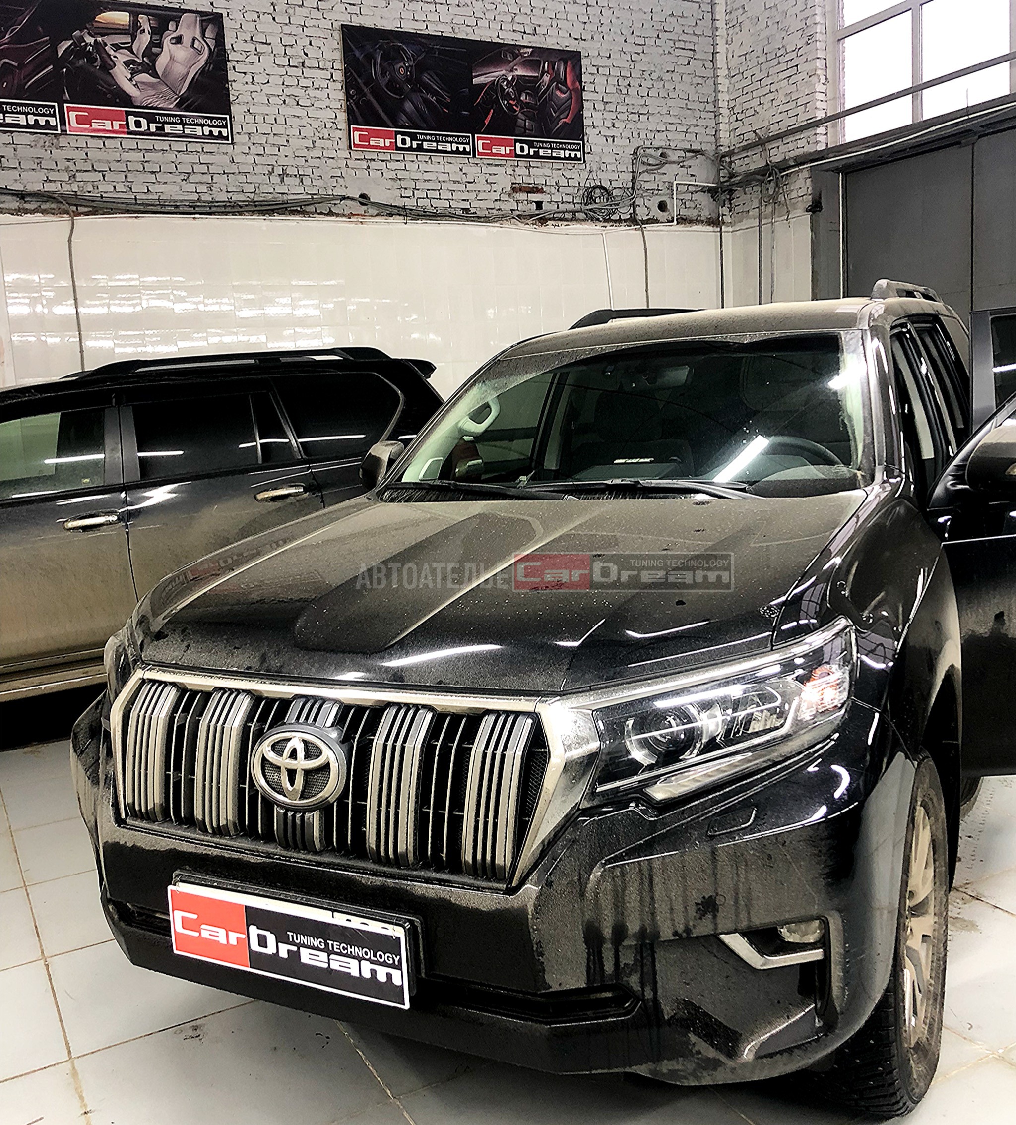 Перетяжка салона кожей Toyota Land Cruiser Prado 150 2019 / 23.12.2019