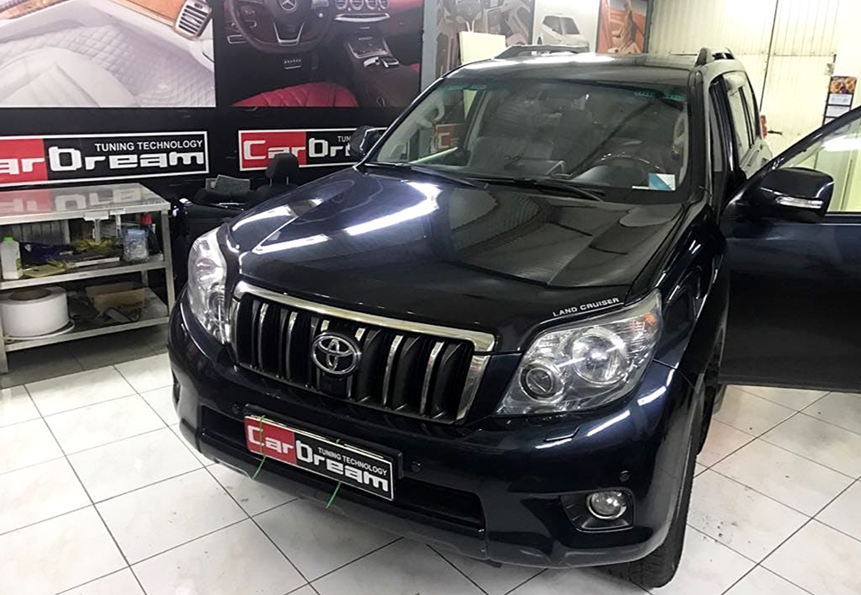 Перешив салона кожей Toyota Land Cruiser Prado 150