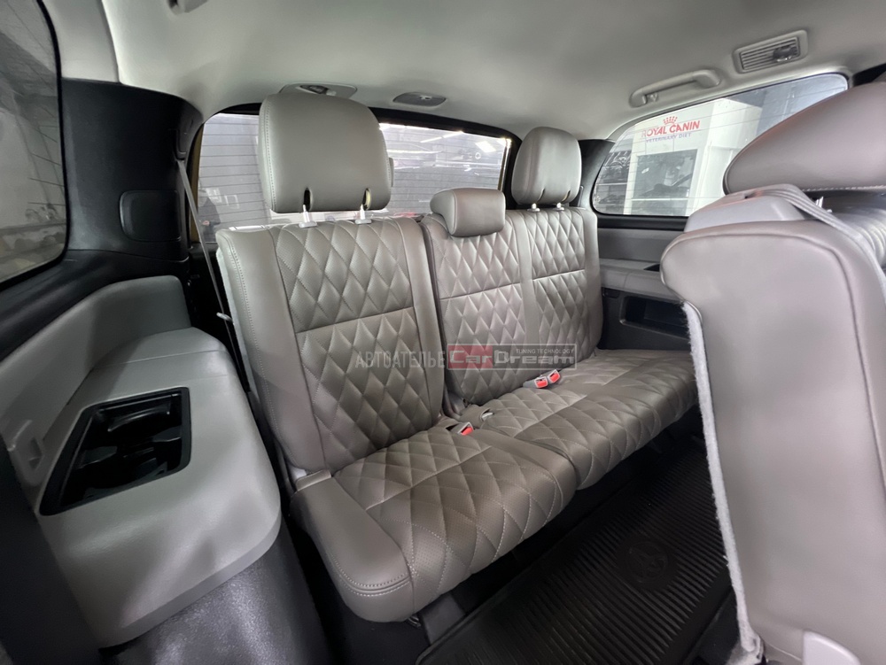 Перетяжка сидений кожей Toyota Sequoia