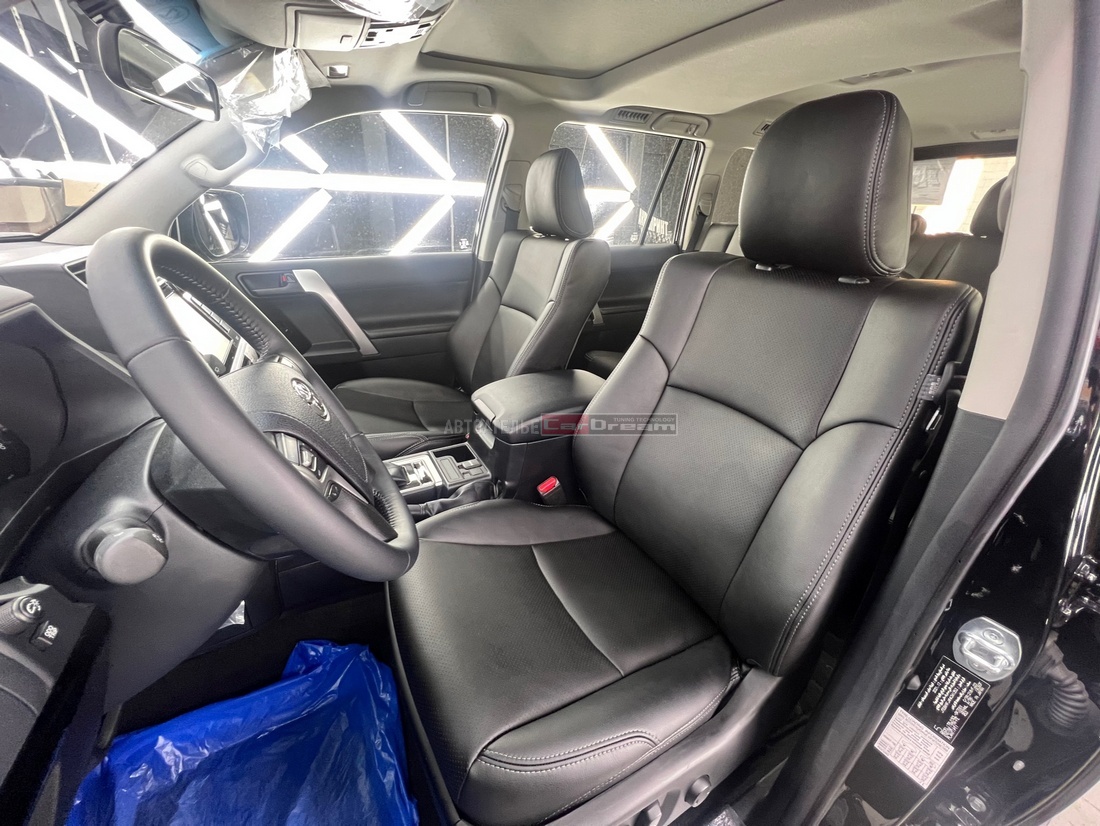 Новый Toyota Land Cruiser Prado 150 Араб 2021г.в / Перетяжка салона с ткани на кожу с перфорацией.