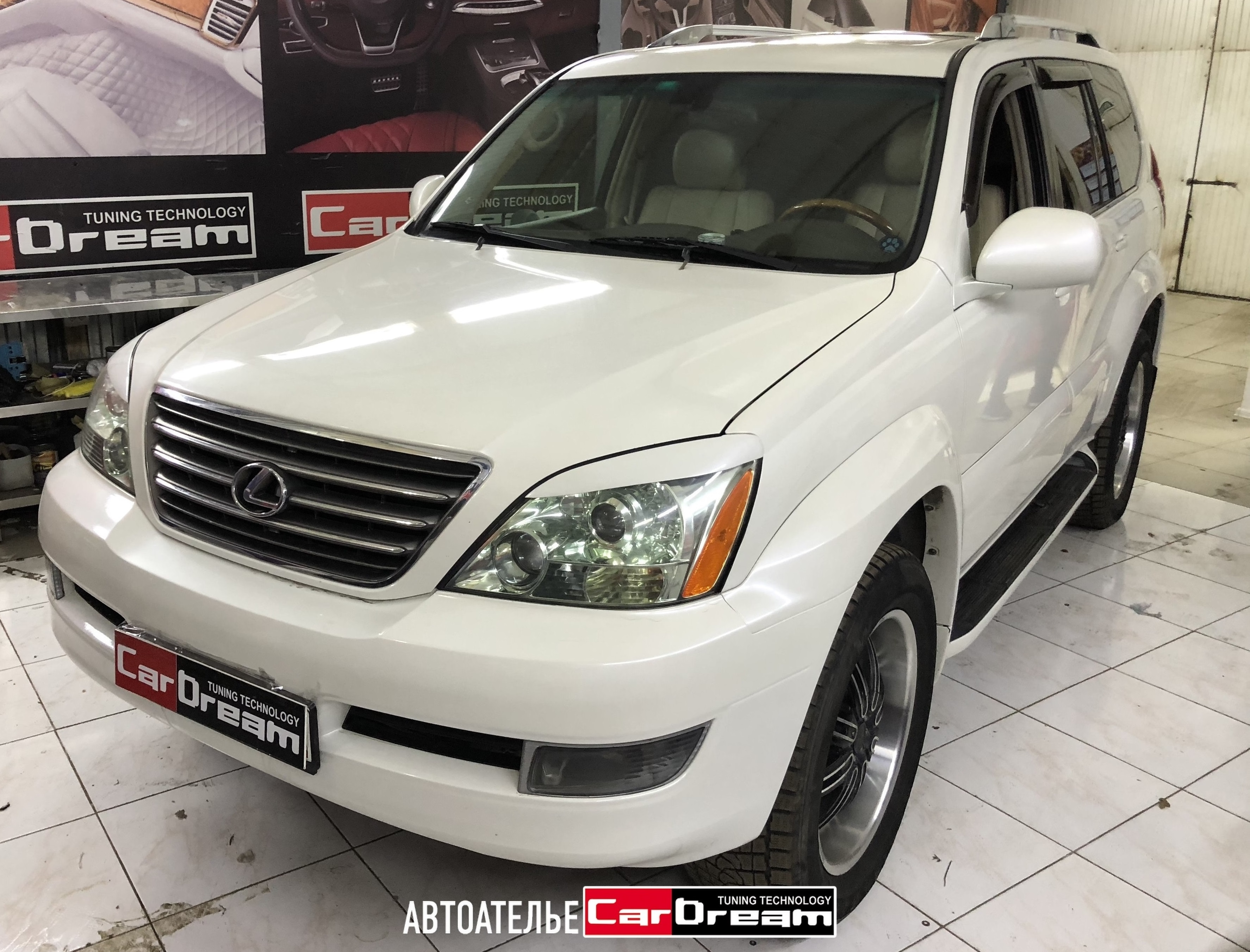 Перетяжка перешив салона LEXUS GX470