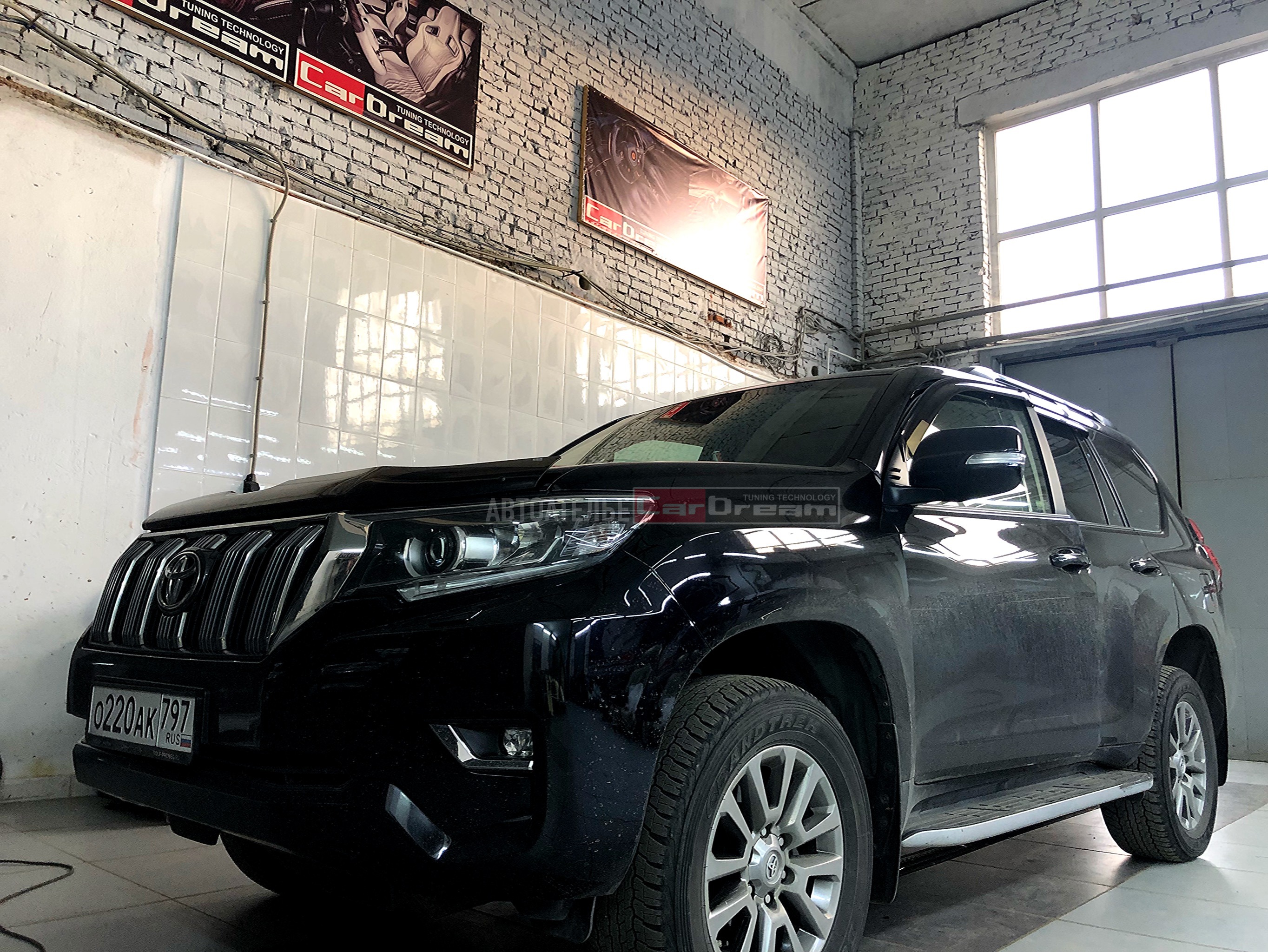 Перетяжка салона Toyota Land Cruiser Prado 150 2020г.в с тряпки на кожу Nappa