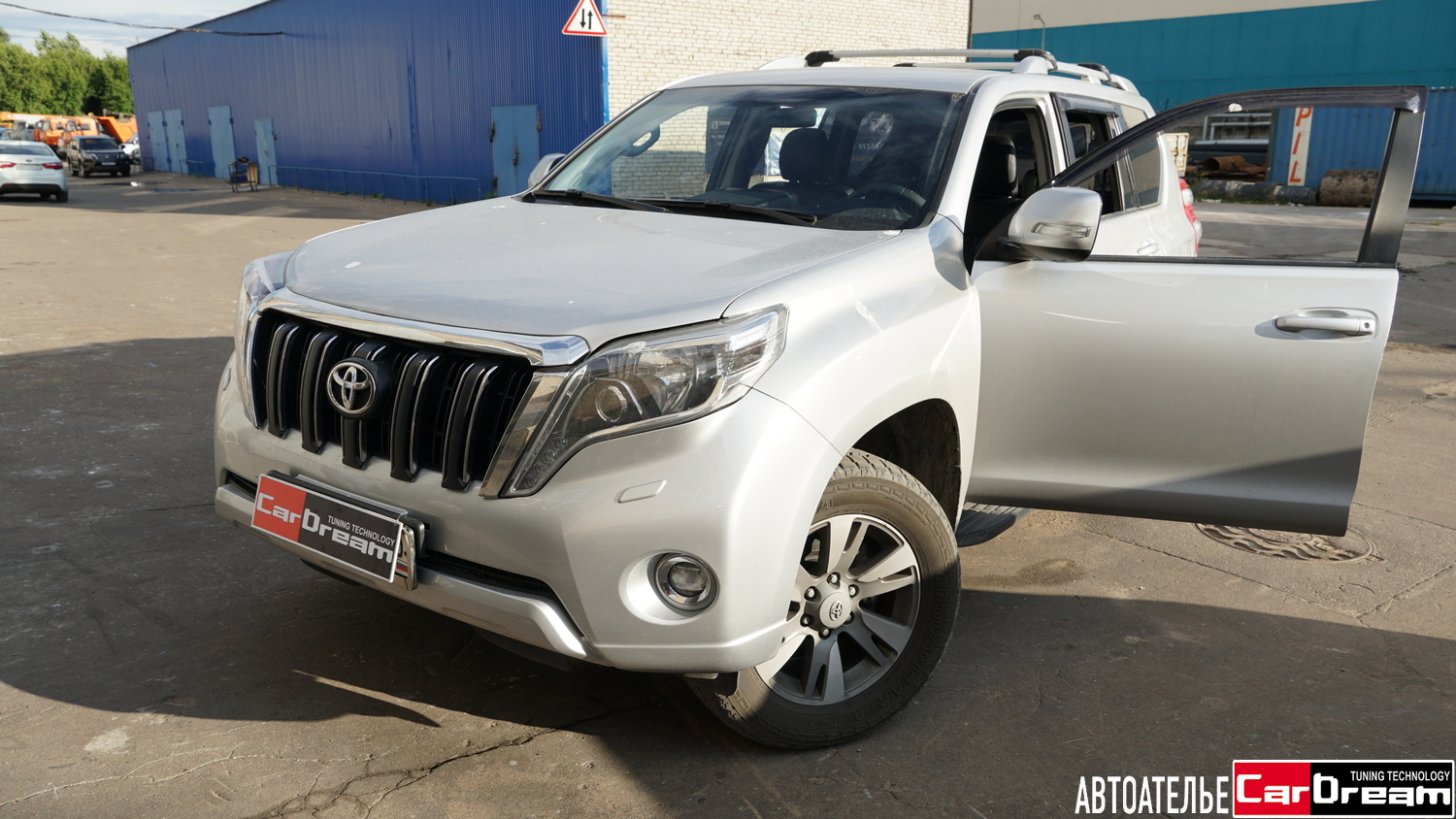 Перетяжка салона Toyota Land Cruiser Prado 150 (2010г.в) с инсталляцией передних сидений от Lexus LX570