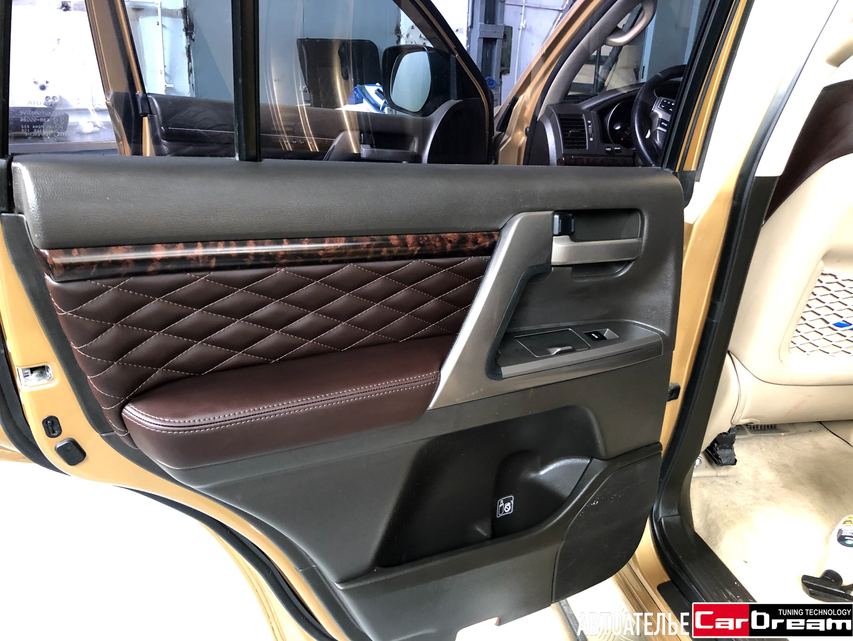 Кожаный салон сиденья Toyota Land Cruiser 200 Nappa Chocolate