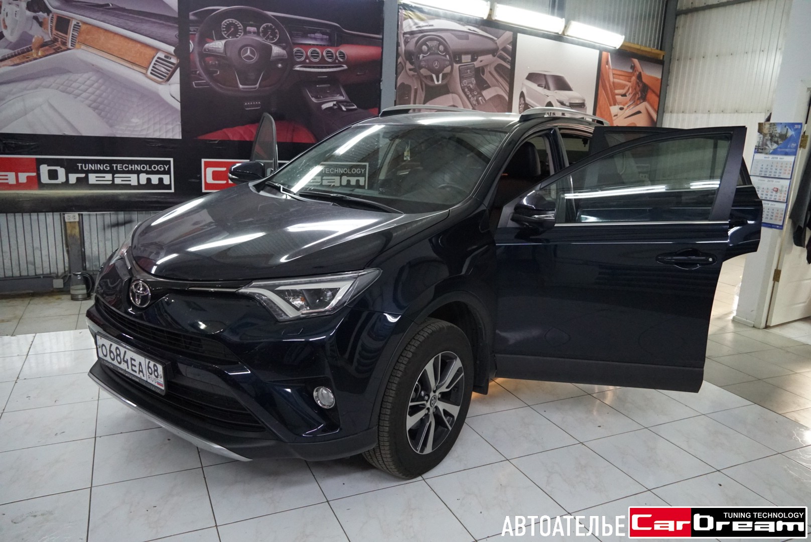 Toyota Rav 4 / Перетяжка сидений кожей Nappa