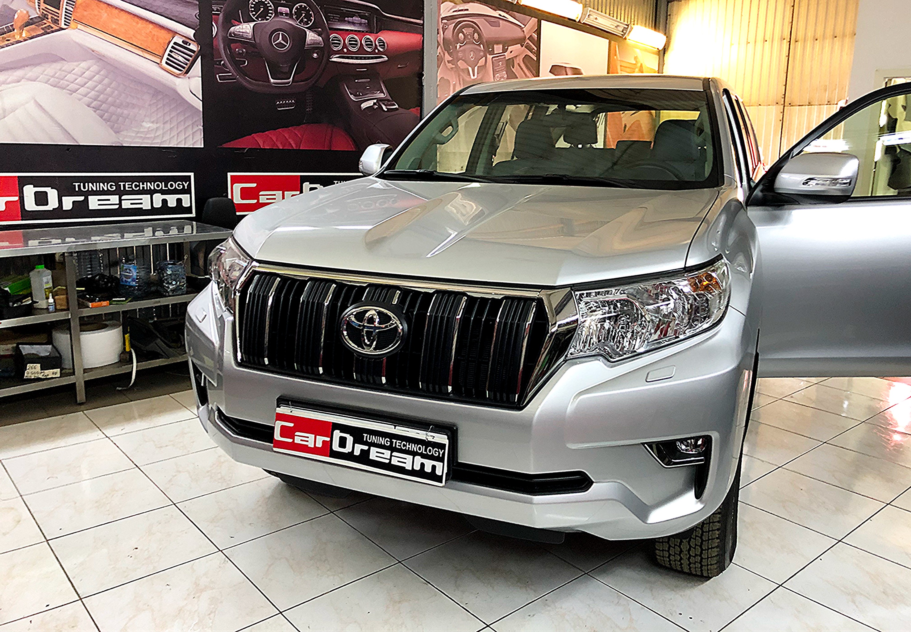 Перетяжка салона Toyota Land Cruiser Prado 2018г.в