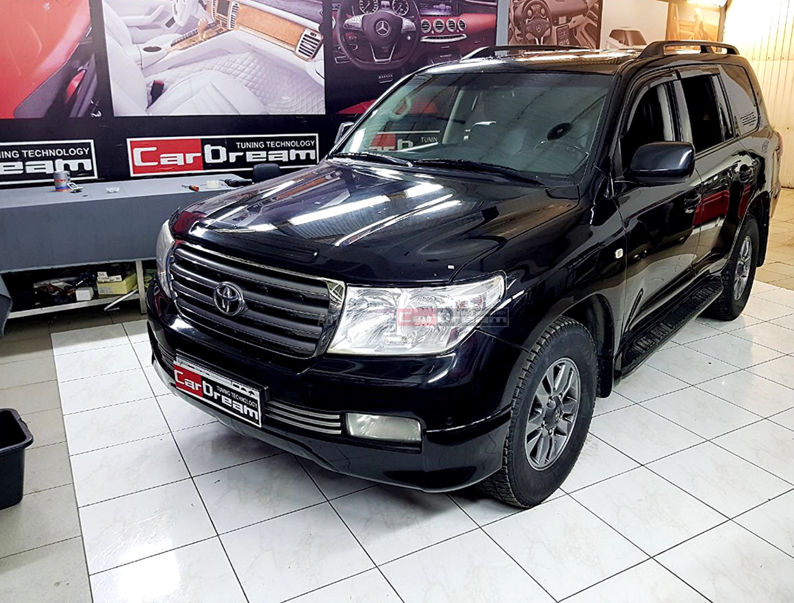 Перетяжка салона Toyota Land Cruiser 200 (2008г.в) - Под комплектацию 2018г.в EXCALIBUR