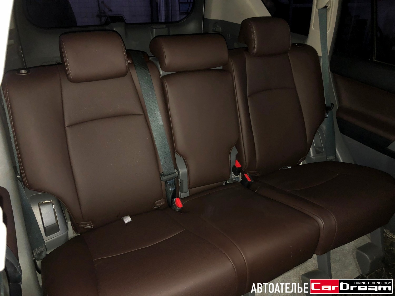 Перетяжка салона Toyota Land Cruiser Prado 150 кожей Nappa Chocolate