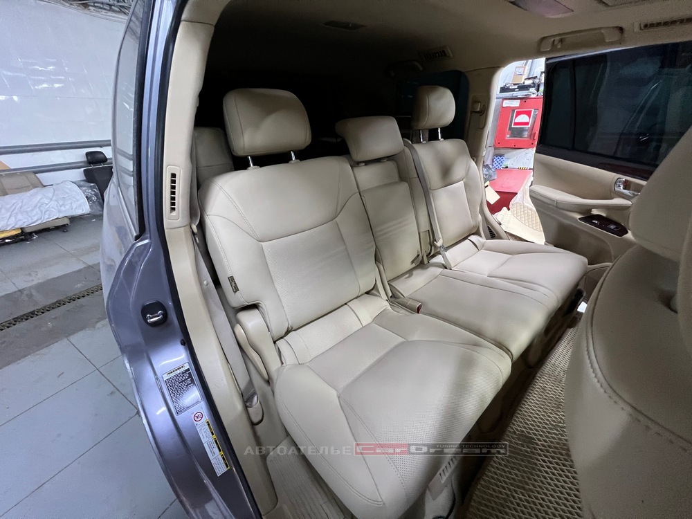 LEXUS LX570 / Перетяжка салона